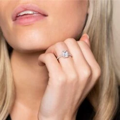 Chisholm Hunter Platinum Emerald Cut 1.50ct Diamond Halo Ring -Chisholm Hunter 1 001 21 0019 om 1