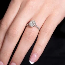 Chisholm Hunter Platinum Oval Cut 1.15ct Diamond Halo Solitaire -Chisholm Hunter 1 001 22 0006 om 3