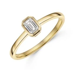 Chisholm Hunter 9ct Yellow Gold 0.25ct Diamond Emerald Solitaire Ring