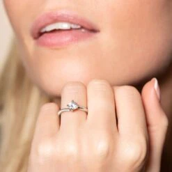 Chisholm Hunter Platinum Brilliant Cut 0.85ct Diamond Twist Solitaire Ring -Chisholm Hunter 1 001 81 0202 ls 1