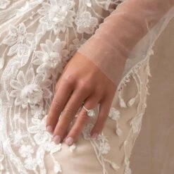 Chisholm Hunter Platinum Oval Cut 1.50ct Diamond Solitaire Ring -Chisholm Hunter 1 002 17 0043 om 1