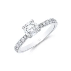 Chisholm Hunter Platinum Round Brilliant 0.90ct Diamond Shoulders Solitaire I VVS2