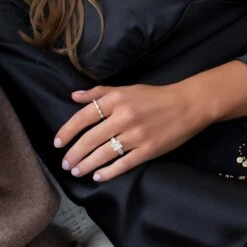 Chisholm Hunter 18ct Yellow Gold Baguette Cut 1.75ct Diamond Cluster Ring 19 Chisholm Hunter 18ct Yellow Gold Baguette Cut 1.75ct Diamond Cluster Ring -Chisholm Hunter 1 008 01 0254 lsc 3