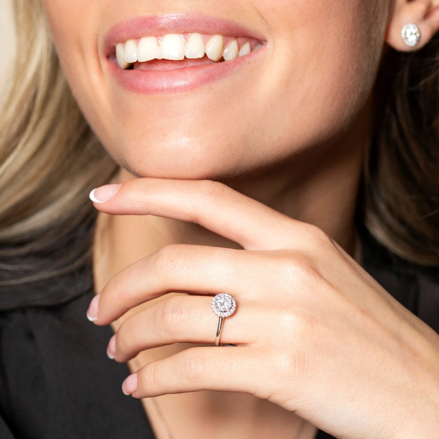 Chisholm Hunter 18ct White Gold Brilliant Cut 0.33ct Diamond Halo Ring 4 Chisholm Hunter 18ct White Gold Brilliant Cut 0.33ct Diamond Halo Ring - Image 2