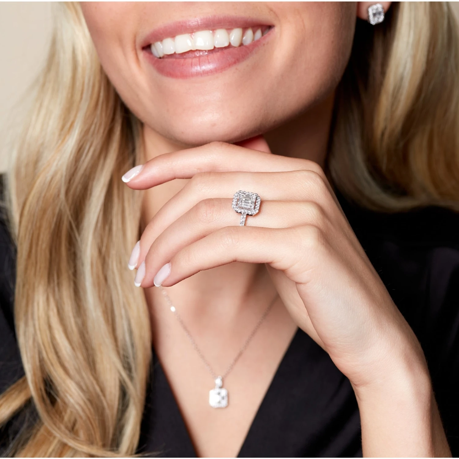 Chisholm Hunter 18ct White Gold 1.06ct Baguette And Round Brilliant Diamond Cluster Ring 4 Chisholm Hunter 18ct White Gold 1.06ct Baguette And Round Brilliant Diamond Cluster Ring - Image 2