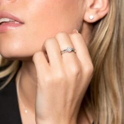 Chisholm Hunter 9ct White Gold Brilliant Cut 0.20ct Diamond Cluster Ring -Chisholm Hunter 1 008 04 0070 ls 1