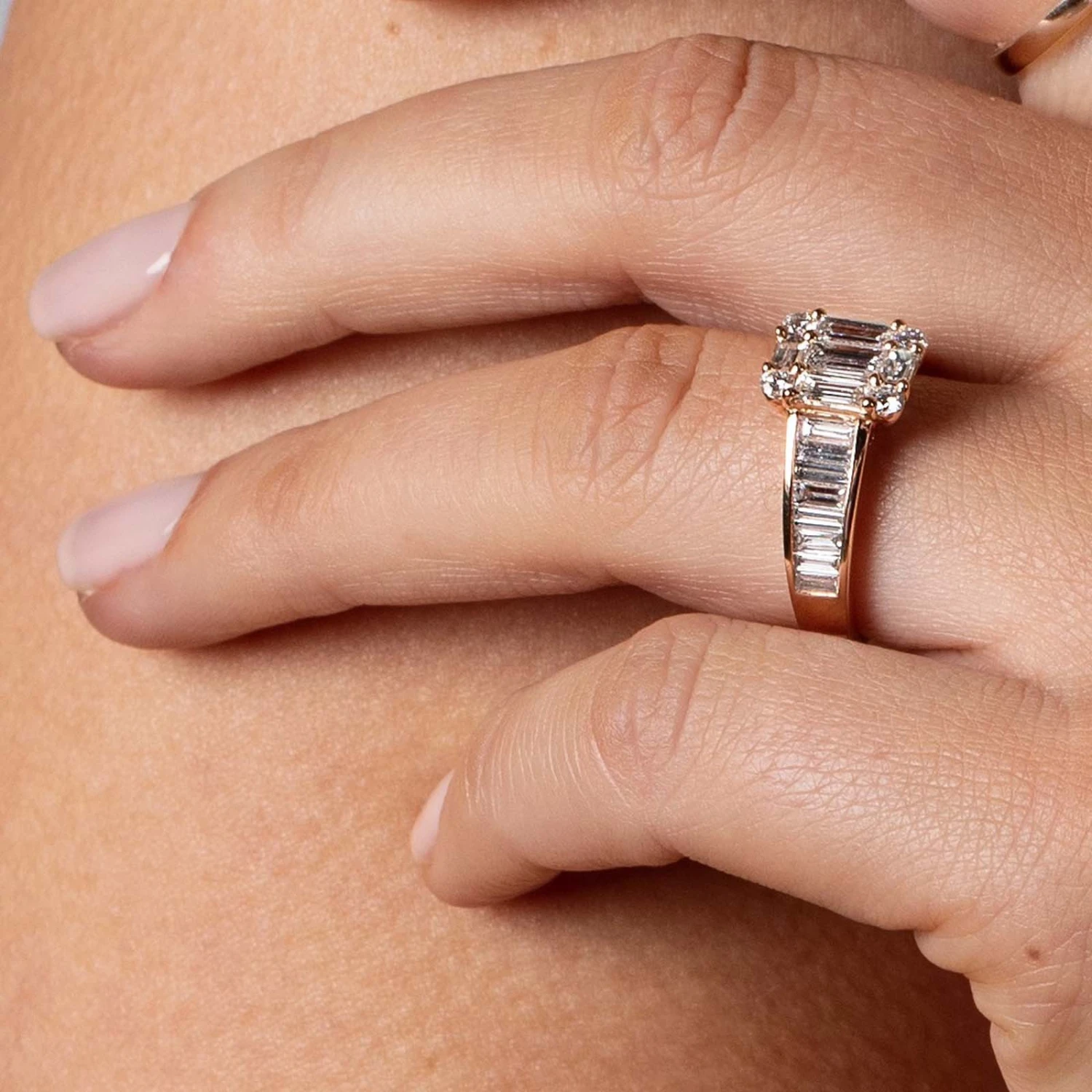 Chisholm Hunter 18ct Rose Gold Baguette Cut 1.75ct Diamond Cluster Ring 7 Chisholm Hunter 18ct Rose Gold Baguette Cut 1.75ct Diamond Cluster Ring - Image 5