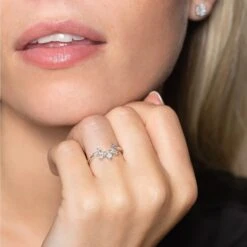 Chisholm Hunter 18ct White Gold Pear Cut 0.67ct Diamond Ring 12 Chisholm Hunter 18ct White Gold Pear Cut 0.67ct Diamond Ring -Chisholm Hunter 1 009 02 0587 om 1