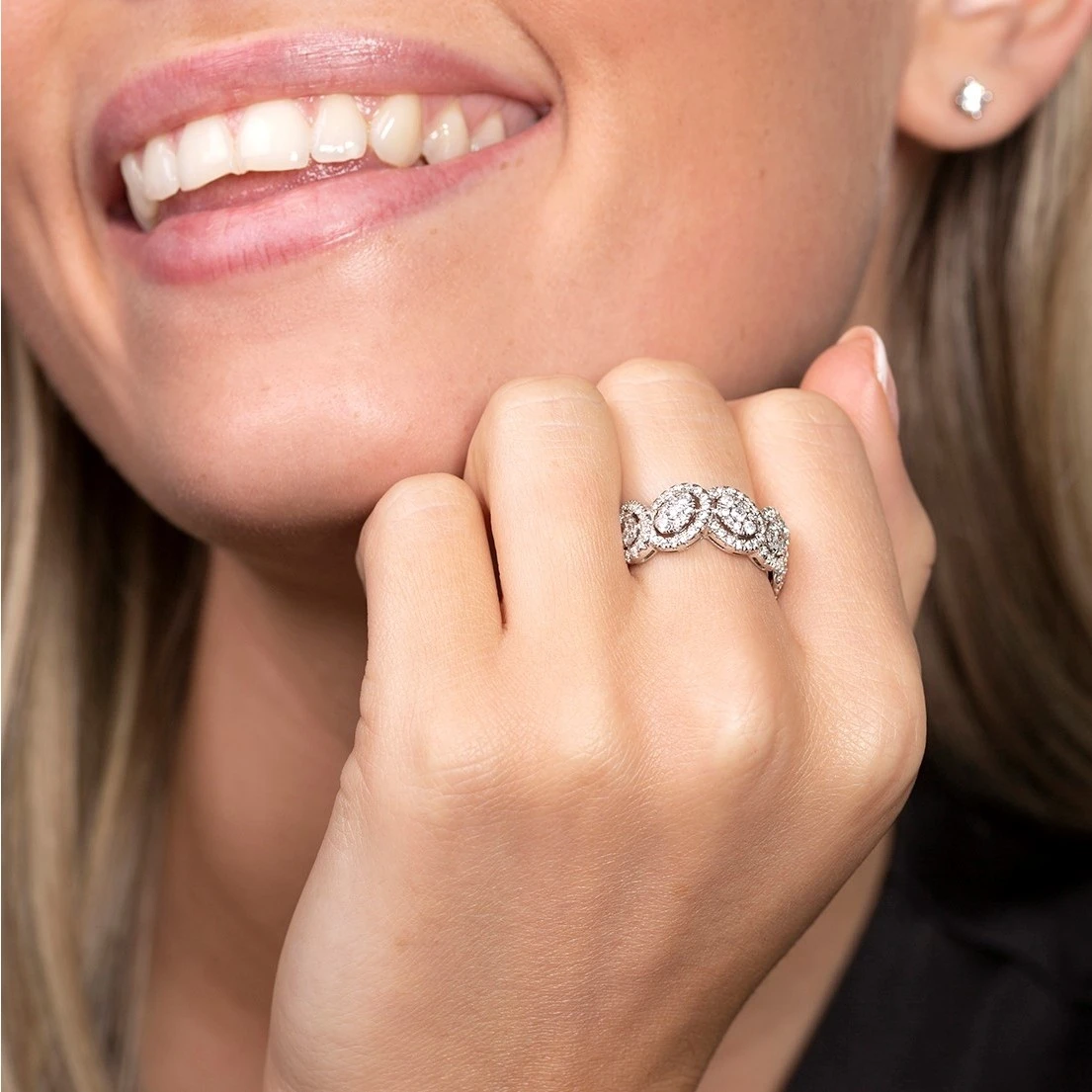 Chisholm Hunter 18ct White Gold Brilliant Cut 1.15ct Diamond Fancy Band 4 Chisholm Hunter 18ct White Gold Brilliant Cut 1.15ct Diamond Fancy Band - Image 2