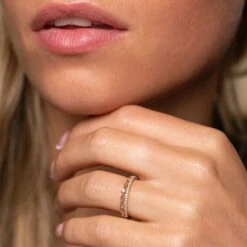 Chisholm Hunter 9ct Yellow Gold Brilliant Cut Diamond 0.10ct Double Row Link Fancy Band 9 Chisholm Hunter 9ct Yellow Gold Brilliant Cut Diamond 0.10ct Double Row Link Fancy Band -Chisholm Hunter 1 010 05 0040 b