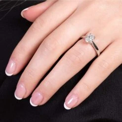 Chisholm Hunter 18ct White Gold Oval Cut 1.00ct Lab Grown Diamond Solitaire Ring -Chisholm Hunter 1 031 03 0013 om 1