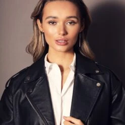 Chisholm Hunter 9ct White Gold Bar Drop Earrings 10 Chisholm Hunter 9ct White Gold Bar Drop Earrings -Chisholm Hunter 10