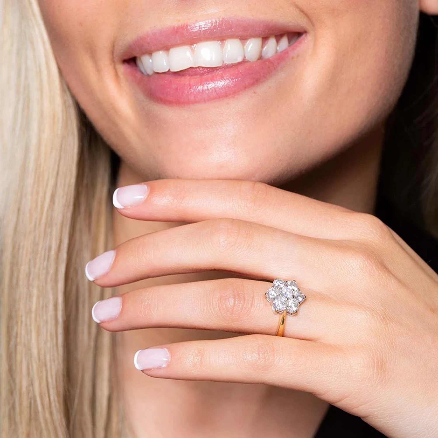 Chisholm Hunter 18ct Yellow Gold 2.00ct Round Brilliant Flower Cluster Diamond Ring 6 Chisholm Hunter 18ct Yellow Gold 2.00ct Round Brilliant Flower Cluster Diamond Ring - Image 4