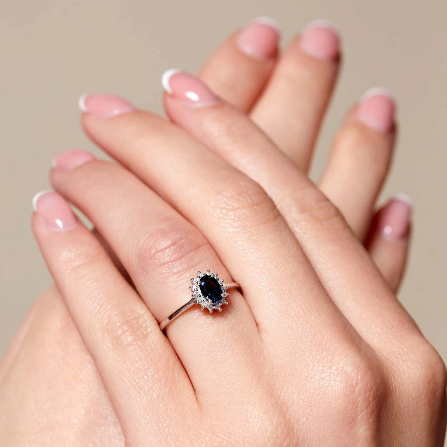 Chisholm Hunter 9ct White Gold 0.50ct Oval Sapphire And 0.55ct Diamond Cluster Ring 4 Chisholm Hunter 9ct White Gold 0.50ct Oval Sapphire And 0.55ct Diamond Cluster Ring - Image 2