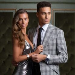 Chisholm Hunter 18ct White Gold Oval Cut 1.53ct Morganite And 0.50ct Diamond Cluster Ring 15 Chisholm Hunter 18ct White Gold Oval Cut 1.53ct Morganite And 0.50ct Diamond Cluster Ring -Chisholm Hunter 13 116 01 0030 ls 1