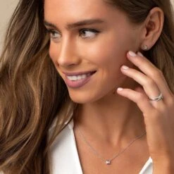 Chisholm Hunter 18ct White Gold 0.30ct Princess Cut Diamond Pendant 10 Chisholm Hunter 18ct White Gold 0.30ct Princess Cut Diamond Pendant -Chisholm Hunter 15 119 01 0174 b