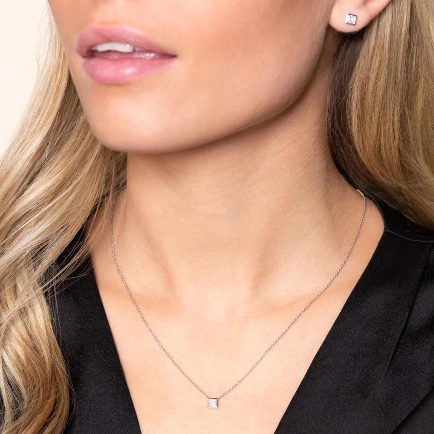 Chisholm Hunter 18ct White Gold 0.30ct Princess Cut Diamond Pendant 4 Chisholm Hunter 18ct White Gold 0.30ct Princess Cut Diamond Pendant - Image 2