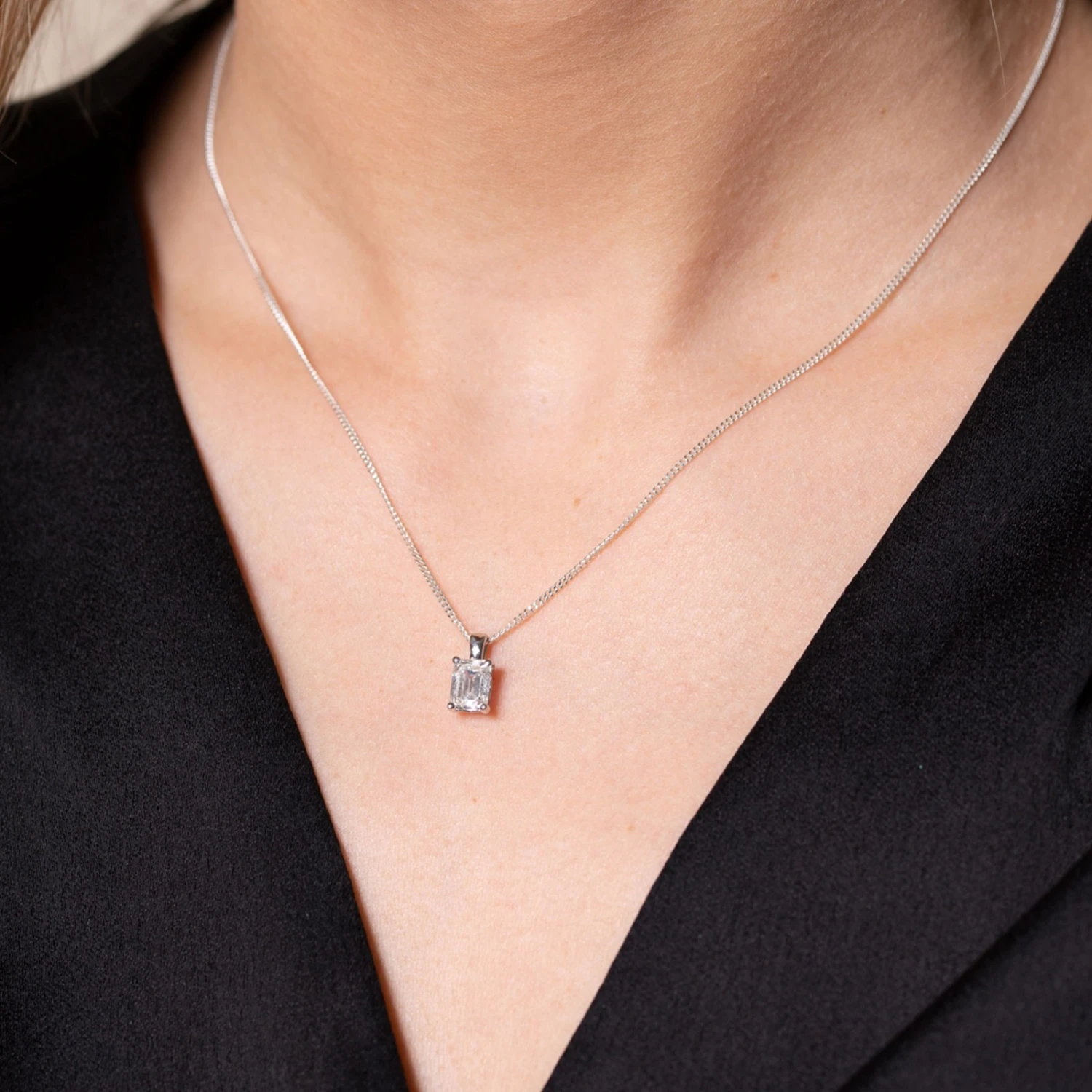 Chisholm Hunter 18ct White Gold Emerald Cut 1.00ct Diamond Solitaire Pendant Necklace 4 Chisholm Hunter 18ct White Gold Emerald Cut 1.00ct Diamond Solitaire Pendant Necklace - Image 2