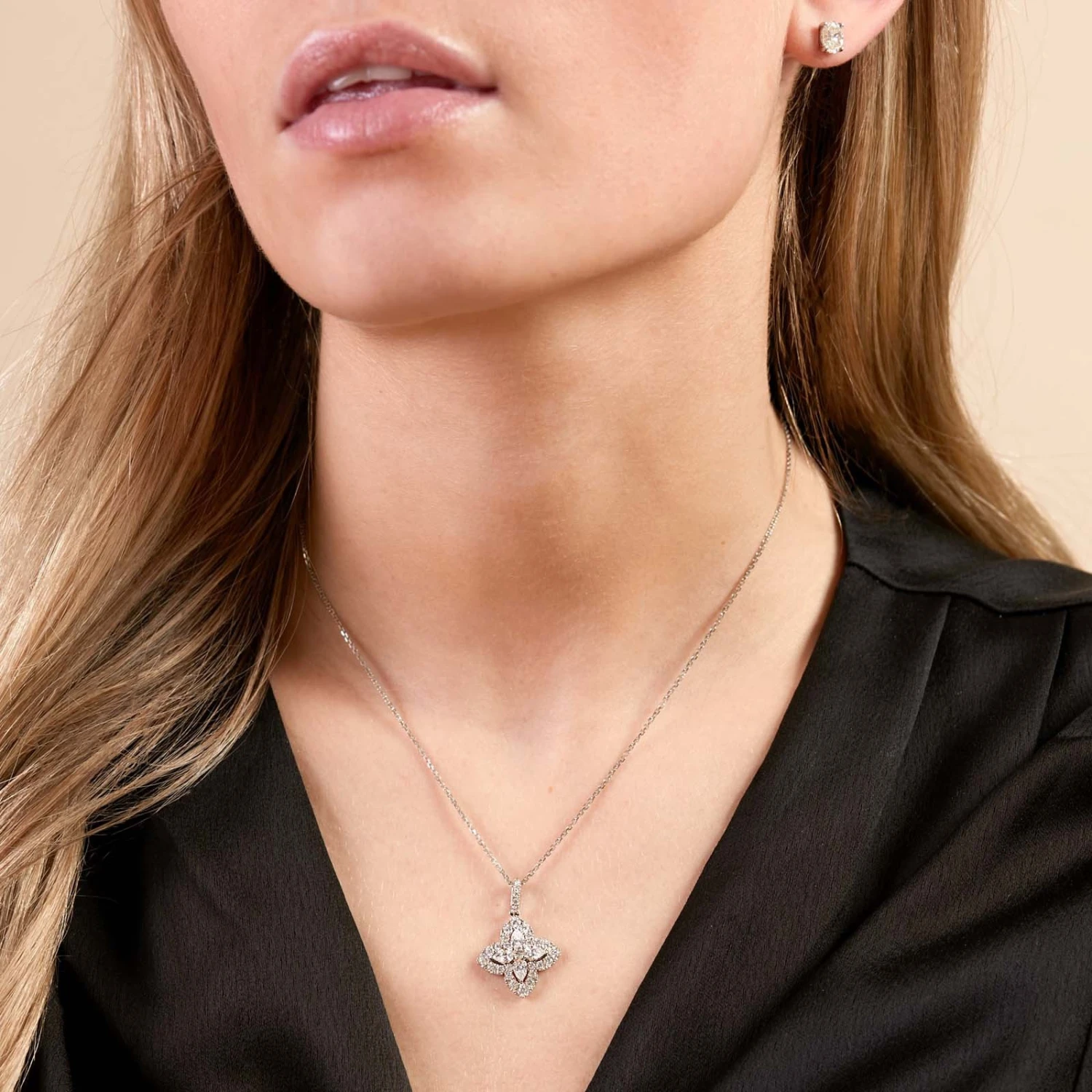 Chisholm Hunter 18ct White Gold 0.73ct Round Brilliant Cut Diamond Pendant Necklace 4 Chisholm Hunter 18ct White Gold 0.73ct Round Brilliant Cut Diamond Pendant Necklace - Image 2