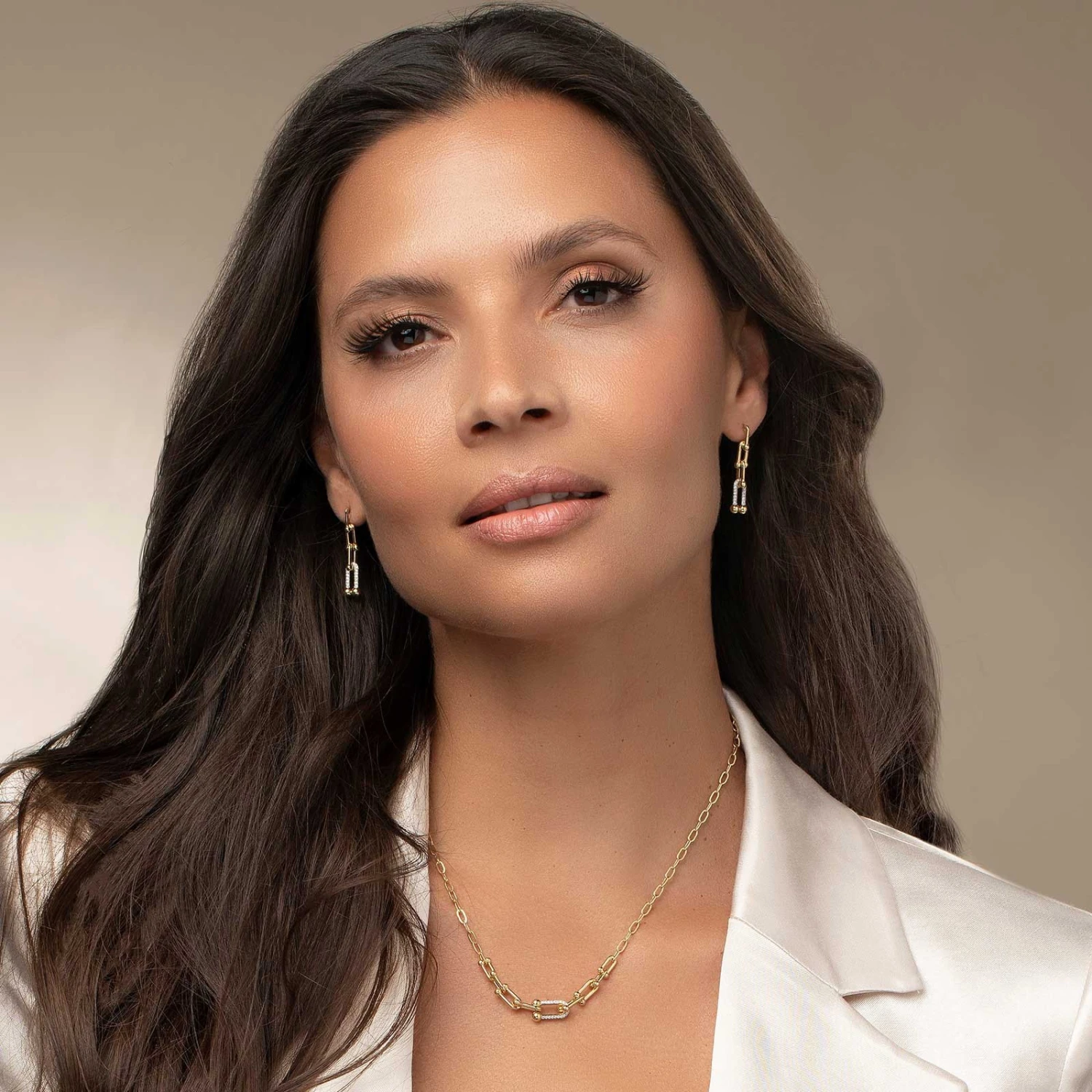 Chisholm Hunter 18ct Yellow Gold Round Brilliant 0.27ct Pavé Link Drop Earrings 7 Chisholm Hunter 18ct Yellow Gold Round Brilliant 0.27ct Pavé Link Drop Earrings - Image 5