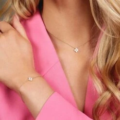 Chisholm Hunter 18ct Yellow Gold 0.40ct Round Brilliant Diamond Flower Bracelet -Chisholm Hunter 15 122 02 0040 om c 1 1