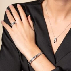 Chisholm Hunter 18ct White Gold Round Brilliant 0.35ct Diamond Geometric Bangle 11 Chisholm Hunter 18ct White Gold Round Brilliant 0.35ct Diamond Geometric Bangle -Chisholm Hunter 15 123 01 0050 b