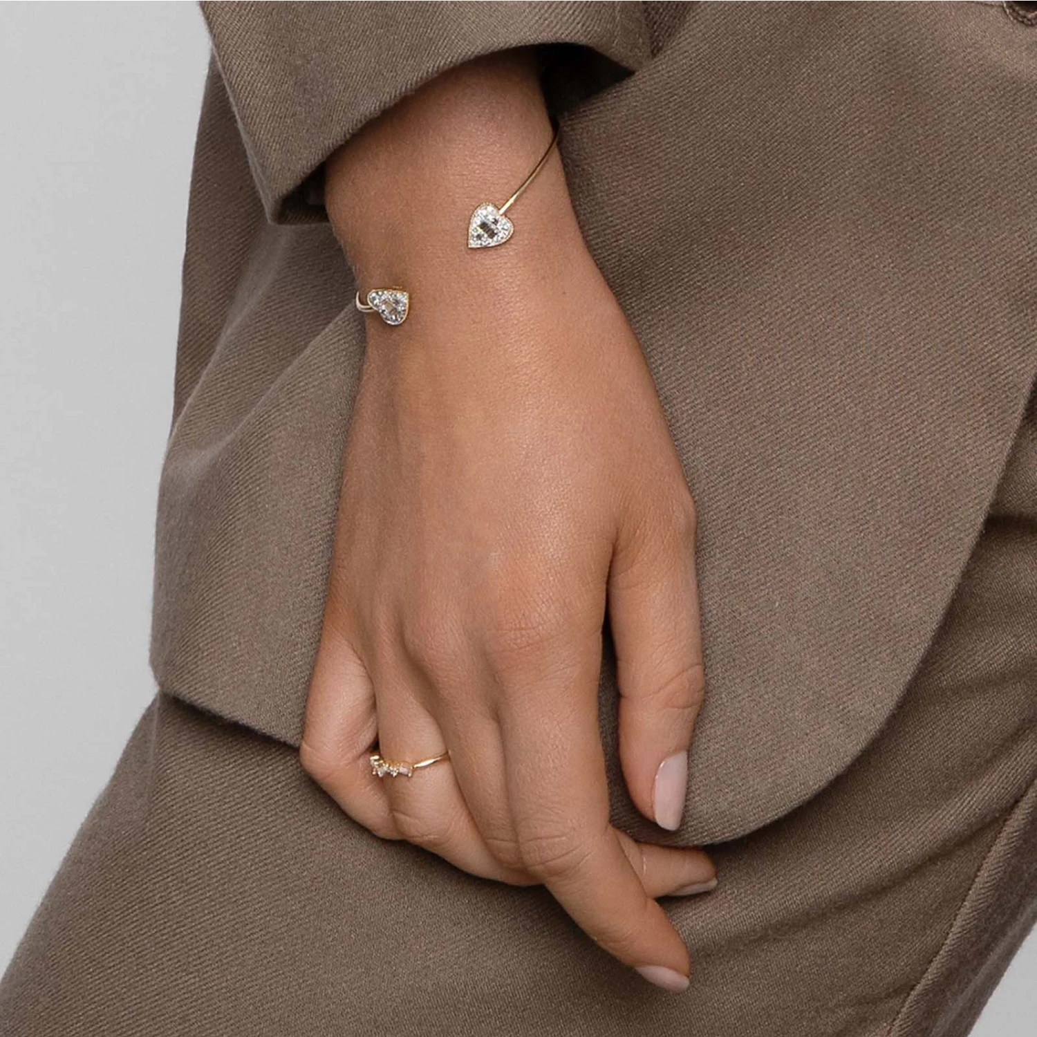 Chisholm Hunter 18ct Yellow Gold Mixed Cut 0.63ct Diamond Heart Cluster Bangle 4 Chisholm Hunter 18ct Yellow Gold Mixed Cut 0.63ct Diamond Heart Cluster Bangle - Image 2