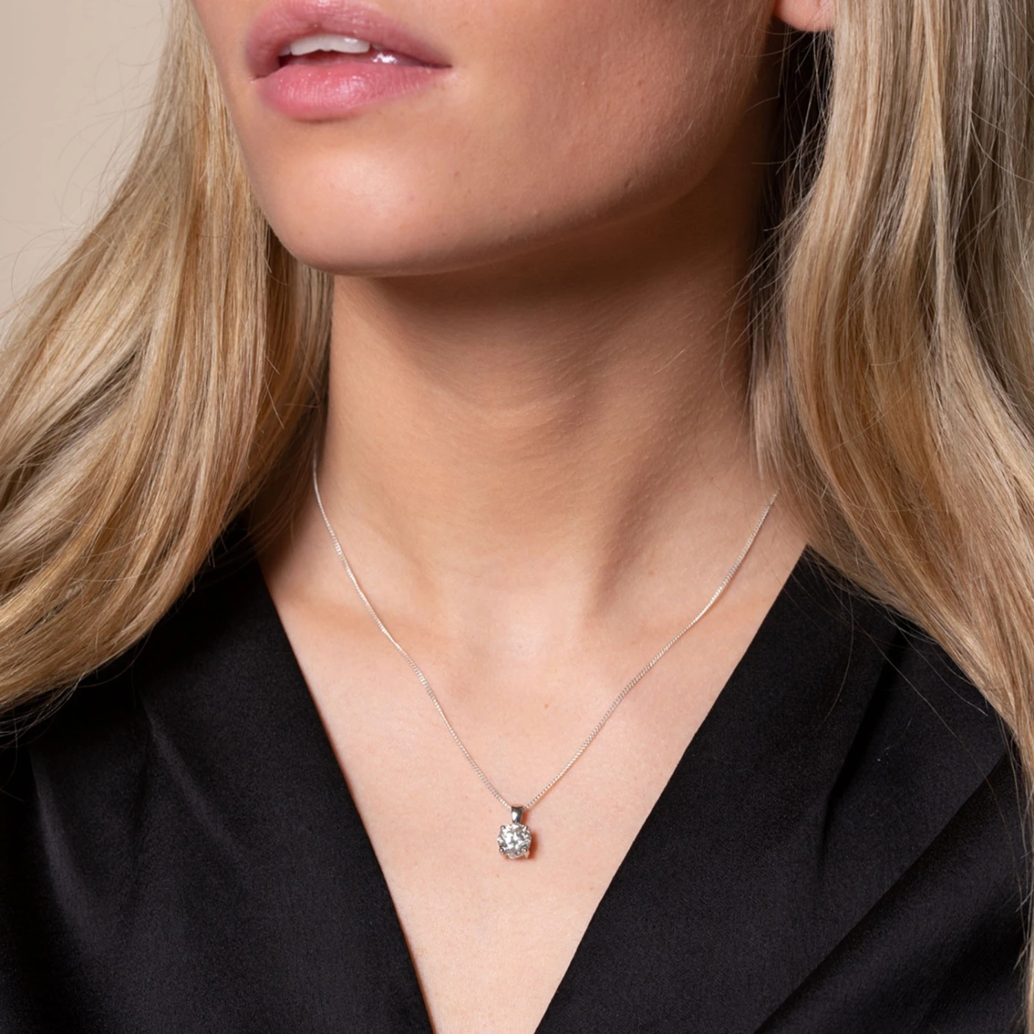 Chisholm Hunter 18ct White Gold Brilliant Cut 1.50ct Diamond Pendant Necklace 5 Chisholm Hunter 18ct White Gold Brilliant Cut 1.50ct Diamond Pendant Necklace - Image 3