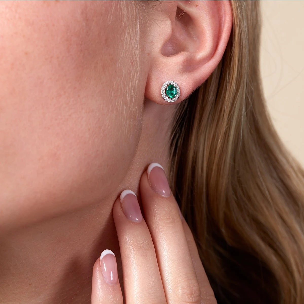 Chisholm Hunter 18ct White Gold Oval Cut 0.33ct Emerald And 0.48ct Diamond Halo Earrings 6 Chisholm Hunter 18ct White Gold Oval Cut 0.33ct Emerald And 0.48ct Diamond Halo Earrings - Image 4