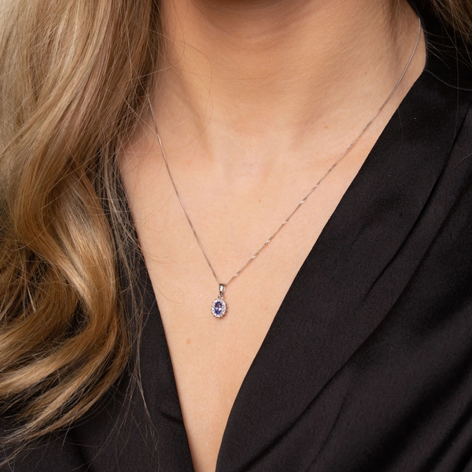 Chisholm Hunter 9ct White Gold 0.06ct Diamond And Tanzanite Halo Pendant 5 Chisholm Hunter 9ct White Gold 0.06ct Diamond And Tanzanite Halo Pendant - Image 3