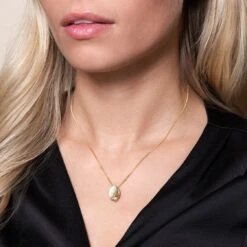 Chisholm Hunter 9ct Yellow Gold Cubic Zirconia Open Leaf Pendant -Chisholm Hunter 17 135 06 0018om 2