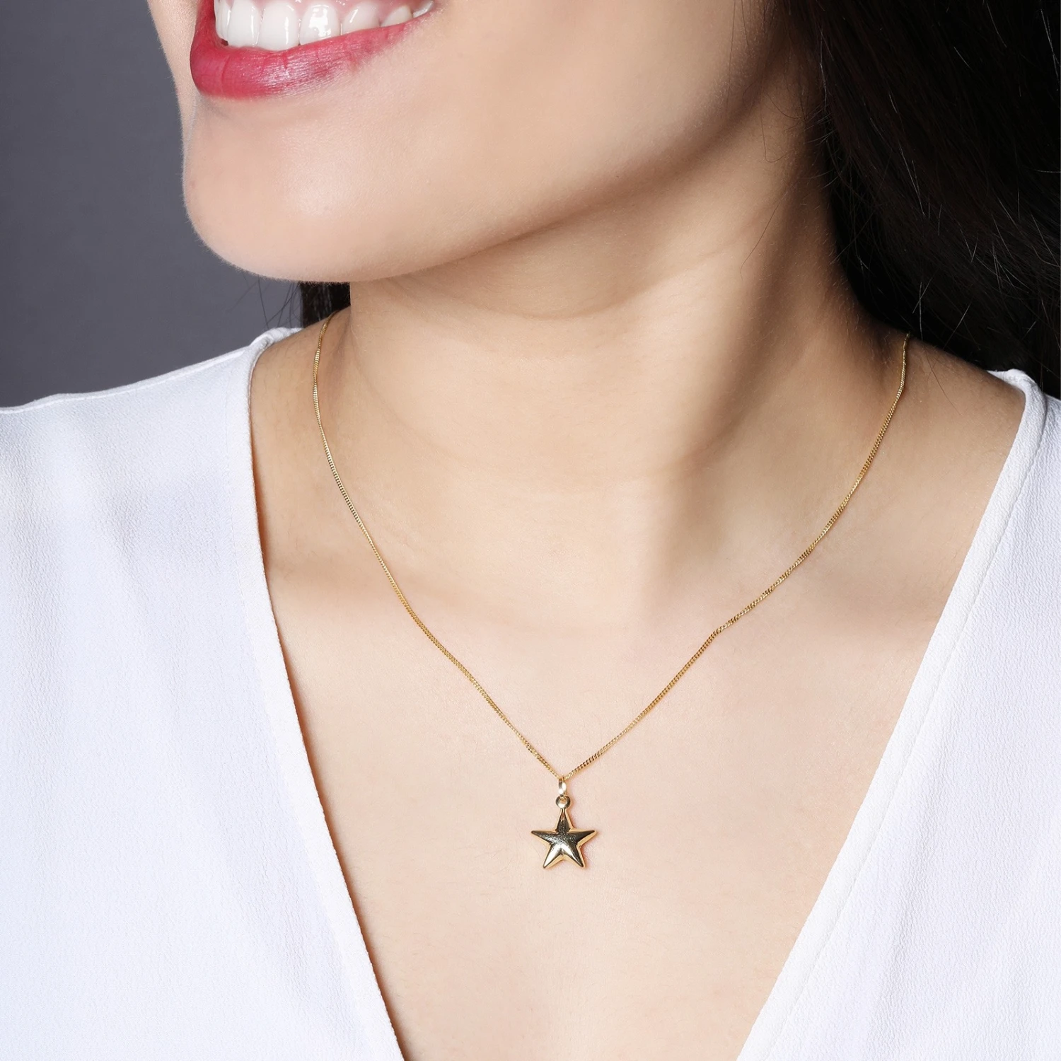 Chisholm Hunter 9ct Yellow Gold Star Pendant 4 Chisholm Hunter 9ct Yellow Gold Star Pendant - Image 2