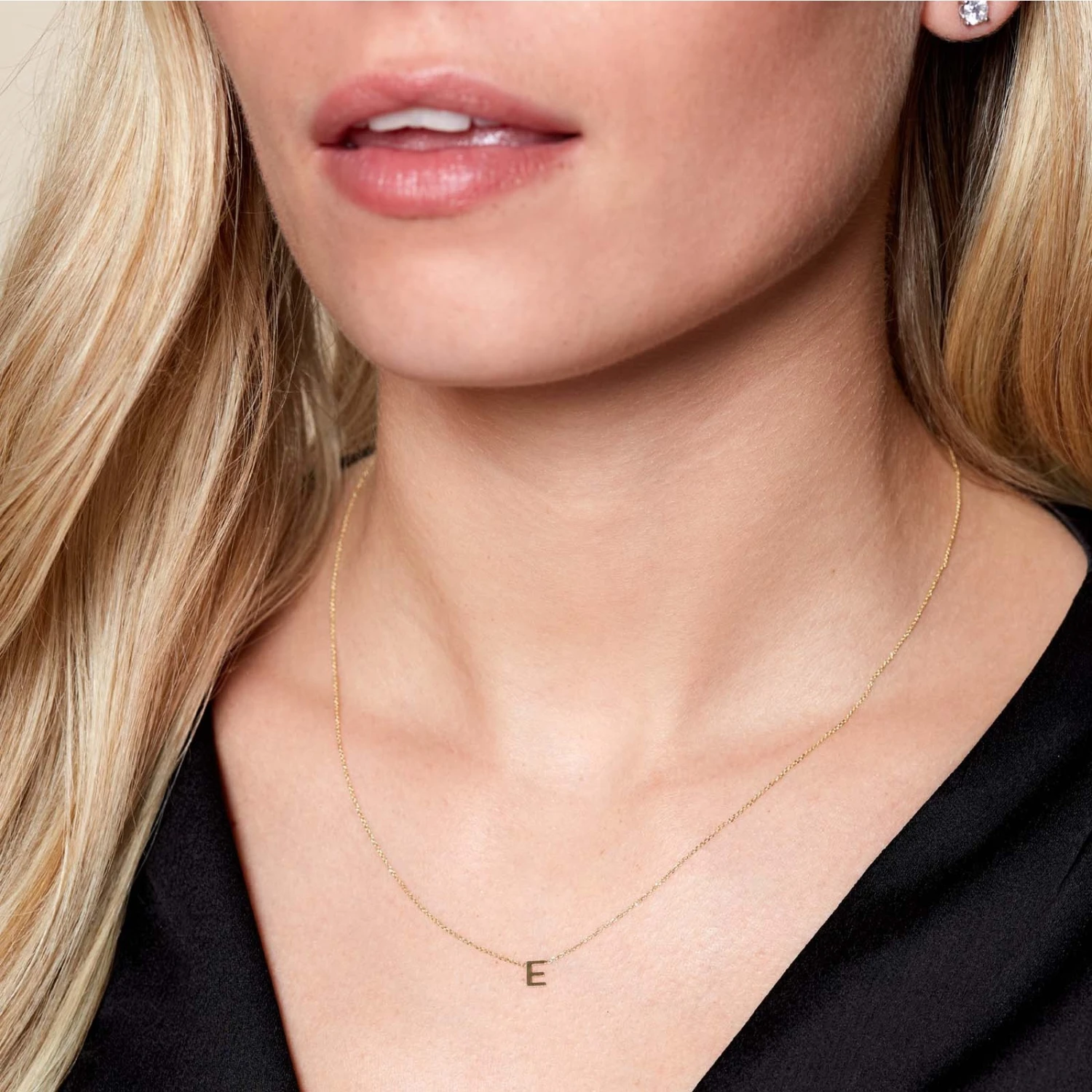 Chisholm Hunter 9ct Yellow Gold 'E' Letter Necklace 4 Chisholm Hunter 9ct Yellow Gold 'E' Letter Necklace - Image 2