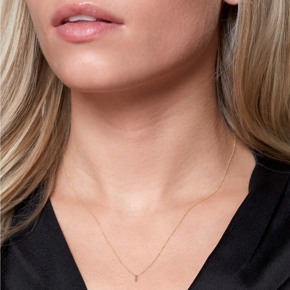 Chisholm Hunter 9ct Yellow Gold 'I' Necklace 4 Chisholm Hunter 9ct Yellow Gold 'I' Necklace - Image 2