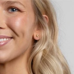 Chisholm Hunter 9ct Yellow Gold Triple Knot Stud Earrings 10 Chisholm Hunter 9ct Yellow Gold Triple Knot Stud Earrings -Chisholm Hunter 18 143 05 0052 om c 1