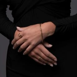 Chisholm Hunter 9ct Yellow Gold Paperclip Bracelet -Chisholm Hunter 18 144 02 0061 om xmas 2