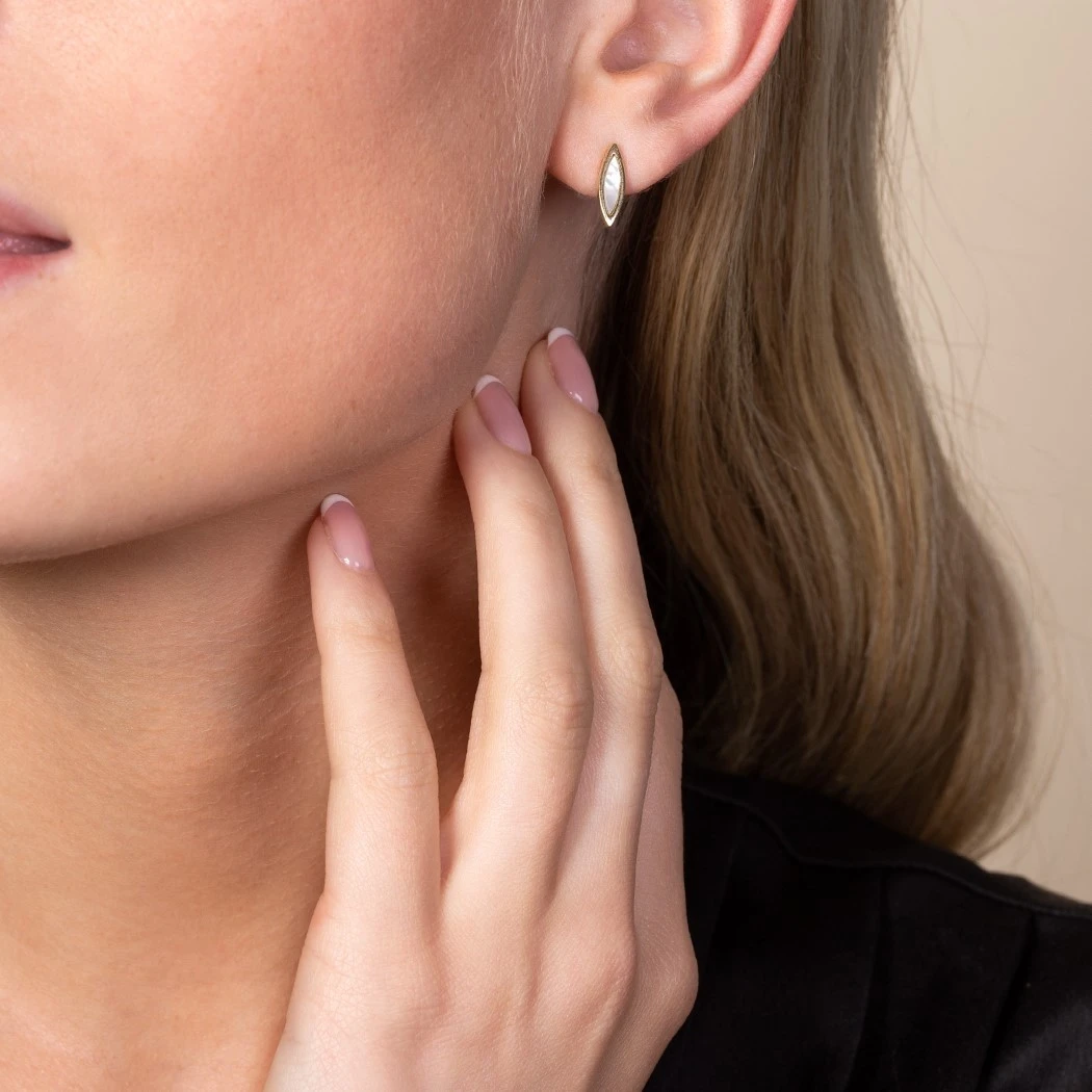 Chisholm Hunter 9ct Yellow Gold Mother Of Pearl Marquise Stud Earrings 4 Chisholm Hunter 9ct Yellow Gold Mother Of Pearl Marquise Stud Earrings - Image 2