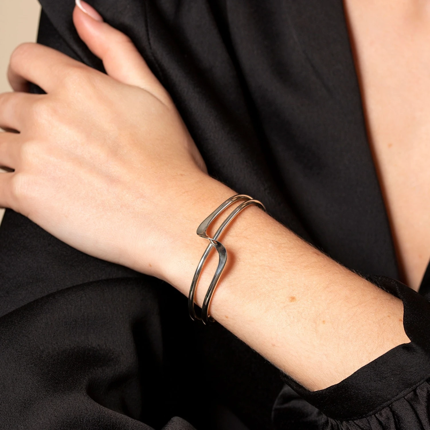 Chisholm Hunter Silver Twisted Half Bangle 4 Chisholm Hunter Silver Twisted Half Bangle - Image 2