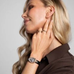 Chisholm Hunter Sterling Silver Yellow Gold Plated Textured Ring -Chisholm Hunter 4 139 01 0005 om c 1