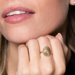 Chisholm Hunter Sterling Silver Yellow Gold Plated Oval Fan Ring -Chisholm Hunter 4 139 01 0006 om 1