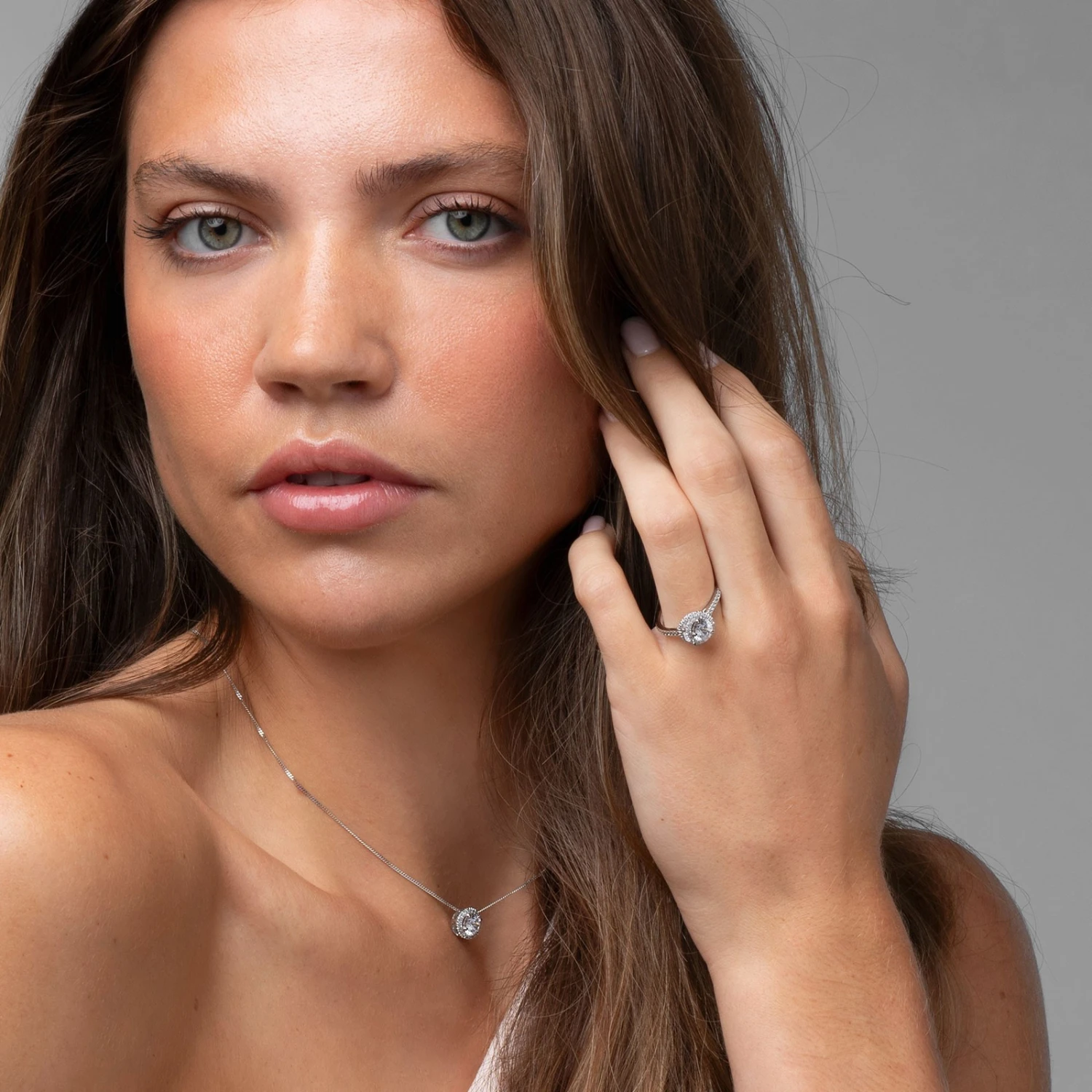 Chisholm Hunter Platinum Lab Grown 2.00ct Round Brilliant Diamond Halo Shoulders Ring 4 Chisholm Hunter Platinum Lab Grown 2.00ct Round Brilliant Diamond Halo Shoulders Ring - Image 2