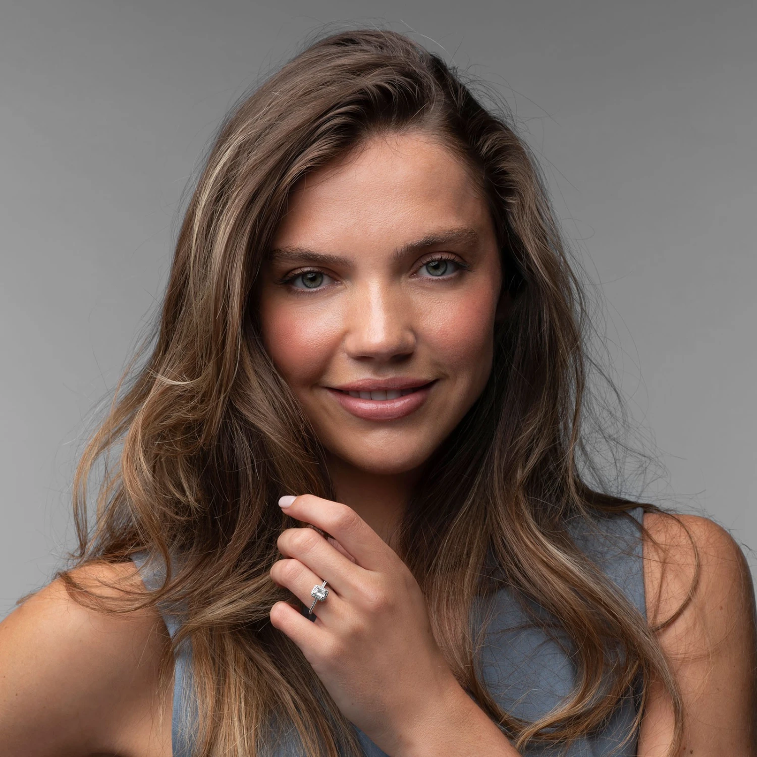 Chisholm Hunter Platinum Lab Grown 0.75ct Emerald Diamond Shoulders Halo Ring 7 Chisholm Hunter Platinum Lab Grown 0.75ct Emerald Diamond Shoulders Halo Ring - Image 5