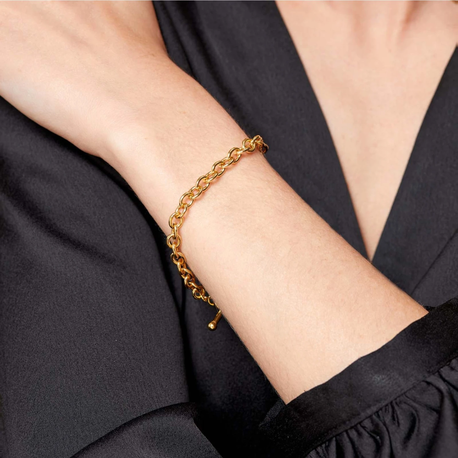 Chisholm Hunter 9ct Yellow Gold T-Bar Link Bracelet 6 Chisholm Hunter 9ct Yellow Gold T-Bar Link Bracelet - Image 4