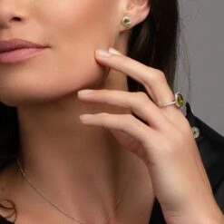 Chisholm Hunter 18ct White Gold Diamond 0.21ct And Peridot 3.15ct Halo Ring -Chisholm Hunter peridot1